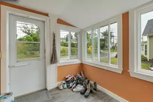 36 Central St, Farmington, NH 03835 - Photo 11