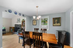 32 Raeder Dr, Stratham, NH 03885 - Photo 9