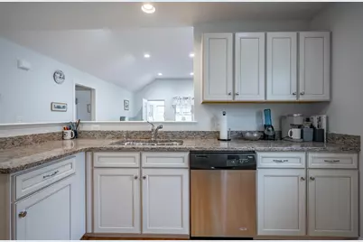6 Elystan Circle, Nashua, NH 03064 - Photo 5