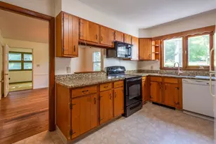 8 Mirror Lake Dr, Tuftonboro, NH 03853 - Photo 13