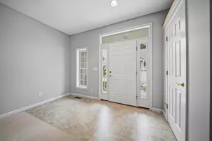 34 Mammoth Rd, Hooksett, NH 03106 - Photo 7