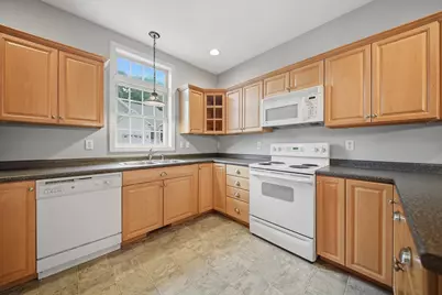 34 Mammoth Road #18, Hooksett, NH 03106 - Photo 13