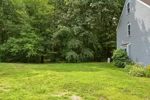 17 Chestnut Cir, Merrimack, NH 03054 - Photo 3