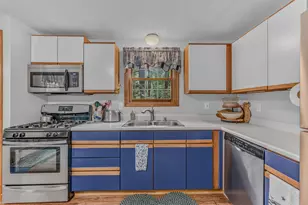 22 Wildwood Dr, Campton, NH 03223 - Photo 9