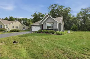 31 Castle Ct, Kingston, NH 03848 - Photo 3