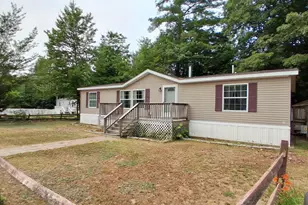 11 Page St, Plymouth, NH 03264 - Photo 3