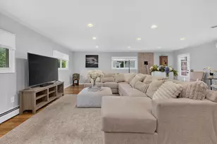 11 Tanglewood Dr, Dover, NH 03820 - Photo 3
