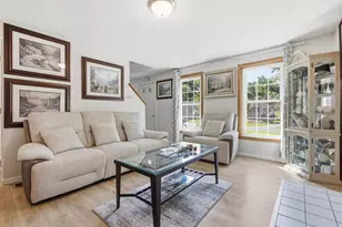 29 Chasebrook Cir, Litchfield, NH 03052 - Photo 5