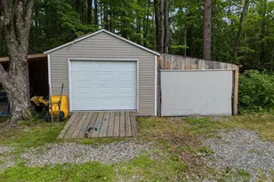 10 Academy Ave, Atkinson, NH 03811 - Photo 33