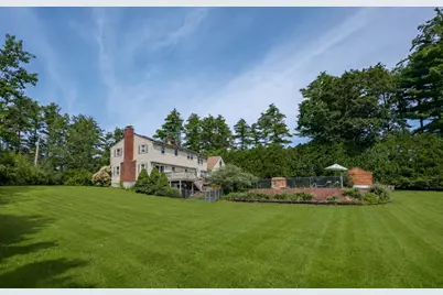 8 Sullivan Road, Hudson, NH 03051 - Photo 5