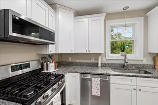 25 2nd St, Hudson, NH 03051 - Photo 17