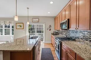 11 Manor Dr, Hooksett, NH 03106 - Photo 9