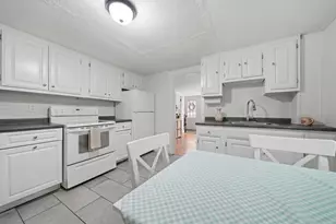 48 New York St, Dover, NH 03820 - Photo 13
