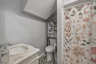 13 Charlestown Pl, Derry, NH 03038 - Photo 15