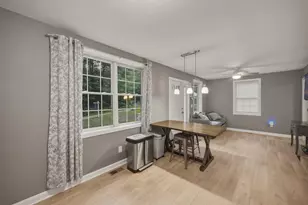13 Charlestown Pl, Derry, NH 03038 - Photo 11