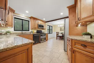 3 Sunshine Ct, Nashua, NH 03063 - Photo 5
