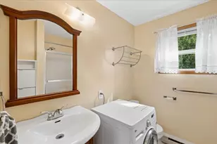 29 Central St, Hillsboro, NH 03244 - Photo 21