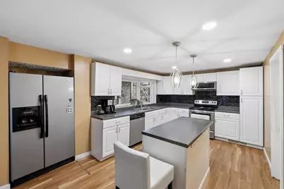 549 Lake Avenue, Manchester, NH 03103 - Photo 1