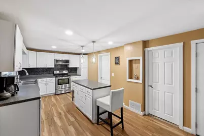 549 Lake Avenue, Manchester, NH 03103 - Photo 11