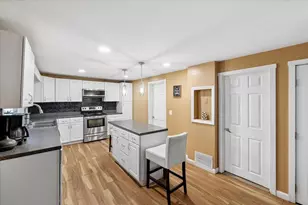 549 Lake Ave, Manchester, NH 03103 - Photo 11