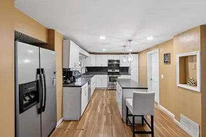 549 Lake Avenue, Manchester, NH 03103 - Photo 11
