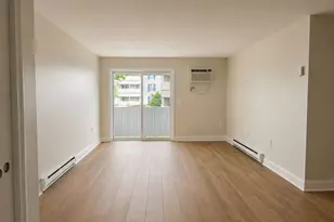 108 Eastern Ave, Manchester, NH 03104 - Photo 3