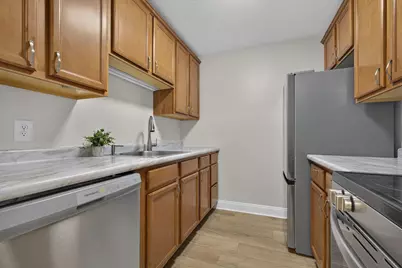 108 Eastern Avenue #201, Manchester, NH 03104 - Photo 17