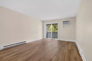 108 Eastern Ave, Manchester, NH 03104 - Photo 5