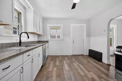 571 Amherst Street, Manchester, NH 03104 - Photo 3