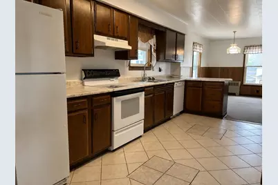 679 Third Avenue, Berlin, NH 03570 - Photo 3