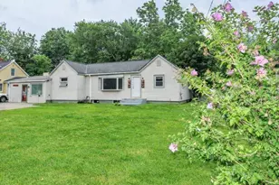 124 Huse Rd, Manchester, NH 03103 - Photo 1