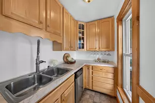 442 Mammoth Rd, Manchester, NH 03109 - Photo 33