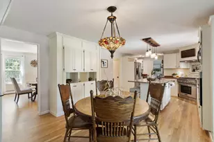 11 Ashley Dr, Londonderry, NH 03053 - Photo 7