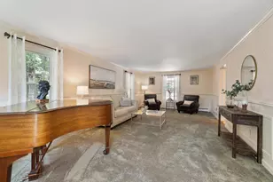 11 Ashley Dr, Londonderry, NH 03053 - Photo 15