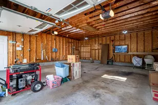 128 Holly Ave, Manchester, NH 03103 - Photo 43
