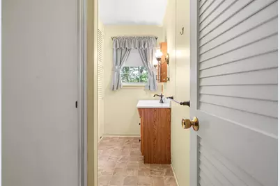 128 Holly Avenue, Manchester, NH 03103 - Photo 25