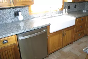 128 Holly Ave, Manchester, NH 03103 - Photo 13