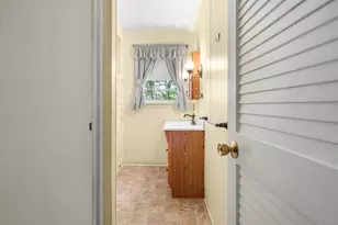 128 Holly Ave, Manchester, NH 03103 - Photo 27