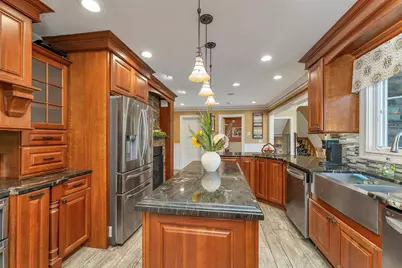 98 Robinson Road, Hudson, NH 03051 - Photo 5