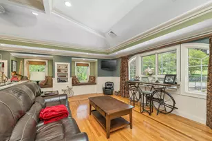 98 Robinson Rd, Hudson, NH 03051 - Photo 13