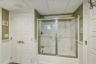 98 Robinson Rd, Hudson, NH 03051 - Photo 23