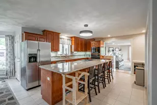 7 Longview Cir, Pelham, NH 03076 - Photo 5