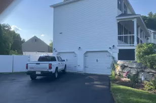 114 Morning Glory Dr, Manchester, NH 03109 - Photo 3