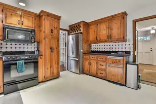 56 Buttonwood Dr, Hollis, NH 03049 - Photo 11