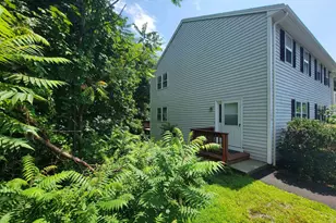 286 Winding Pond Rd, Londonderry, NH 03053 - Photo 5