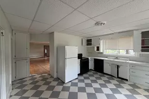 301 Webster St, Hudson, NH 03051 - Photo 11