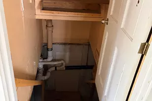 301 Webster St, Hudson, NH 03051 - Photo 9