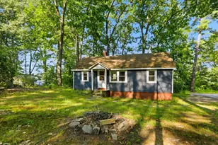 16 Hillside Ave, Amherst, NH 03031 - Photo 5
