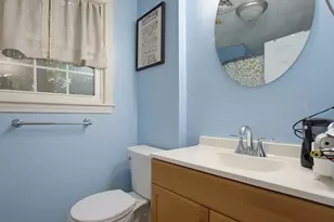 21 Shelburne Rd, Nashua, NH 03063 - Photo 11