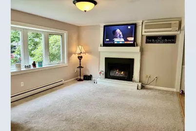421 Pleasant Street, Laconia, NH 03246 - Photo 5